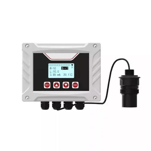 Ultrasonic level transmitter